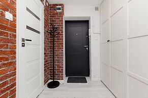 Apartment Popiełuszki Warsaw by Renters