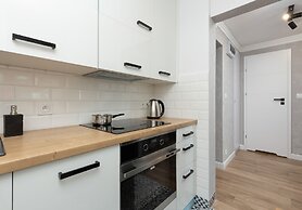 Apartment Popiełuszki Warsaw by Renters