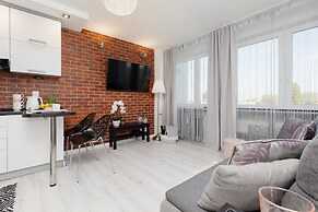 Apartment Popiełuszki Warsaw by Renters