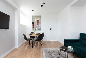 Apartment Popiełuszki Warsaw by Renters