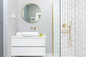 Warsaw Sienna Apartments by Renters