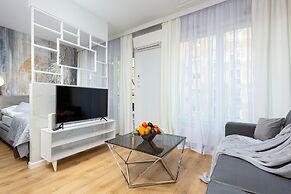 Warsaw Sienna Apartments by Renters