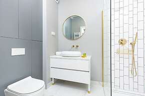 Warsaw Sienna Apartments by Renters