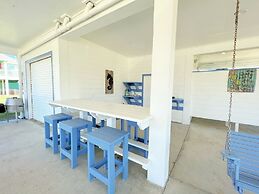 Beach'n Inn 3 Bedroom Home by RedAwning