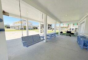 Beach'n Inn 3 Bedroom Home by RedAwning