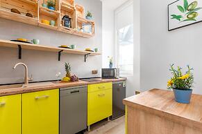 Studio Wspólna Warsaw by Renters