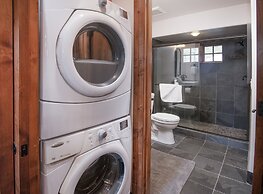 Bridge St. Condominium R2 3 Bedroom Condo by RedAwning