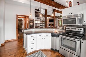 Bridge St. Condominium R2 3 Bedroom Condo by RedAwning