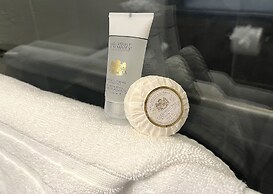 Bridge St. Condominium R2 3 Bedroom Condo by RedAwning