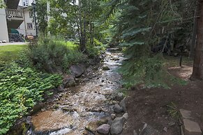 Bridge St. Condominium R2 3 Bedroom Condo by RedAwning