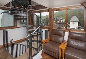 Bridge St. Condominium R2 3 Bedroom Condo by RedAwning