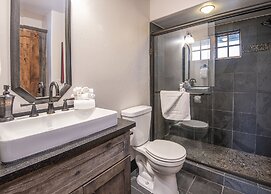 Bridge St. Condominium R2 3 Bedroom Condo by RedAwning