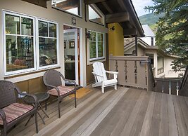 Bridge St. Condominium R2 3 Bedroom Condo by RedAwning