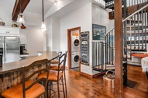 Bridge St. Condominium R2 3 Bedroom Condo by RedAwning