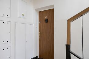 Schillera Apartment by Renters