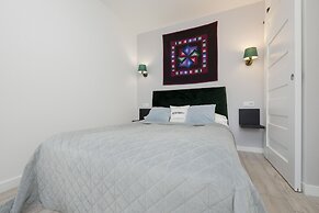 Schillera Apartment by Renters