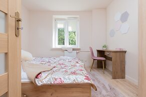 Apartment Rejtana Warszawa by Renters