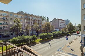 Apartment Rejtana Warszawa by Renters