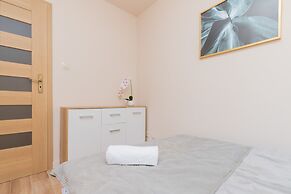 Apartment Rejtana Warszawa by Renters