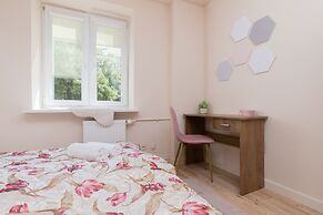 Apartment Rejtana Warszawa by Renters