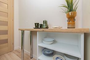 Apartment Rejtana Warszawa by Renters