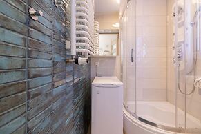Apartment Rejtana Warszawa by Renters