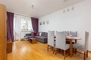 Apartment Skoroszewska Warsaw by Renters