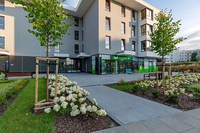 Warsaw Apartment Szajnowicza by Renters