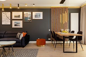 Warsaw Apartment Szajnowicza by Renters