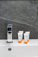 Warsaw Apartment Szajnowicza by Renters