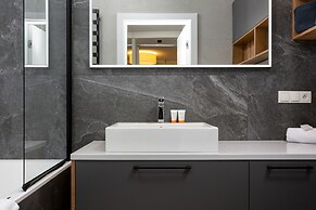 Warsaw Apartment Szajnowicza by Renters