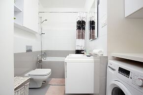 Modern Apartment Warsaw by Renters