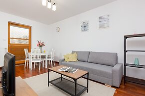 Apartment Polkowska Warsaw by Renters