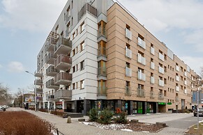 Apartment Polkowska Warsaw by Renters