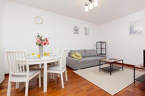 Apartment Polkowska Warsaw by Renters
