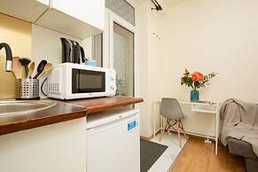 Studio Warsaw Miączyńska by Renters