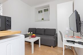 Studio Warsaw Miączyńska by Renters