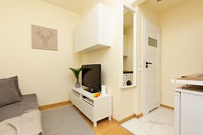 Studio Warsaw Miączyńska by Renters
