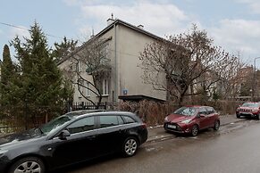 Studio Warsaw Miączyńska by Renters