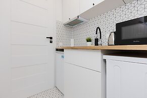 Studio Warsaw Miączyńska by Renters