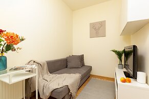 Studio Warsaw Miączyńska by Renters