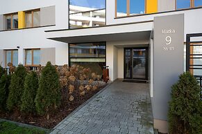 Kaliny Jędrusik Apartment by Renters