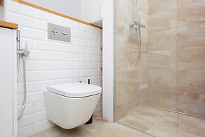 Kaliny Jędrusik Apartment by Renters