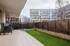 Kaliny Jędrusik Apartment by Renters