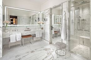 Portrait Milano - Lungarno Collection