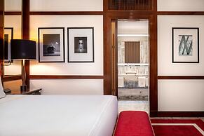 Portrait Milano - Lungarno Collection