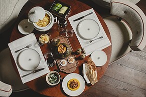 Portrait Milano - Lungarno Collection