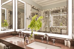 Portrait Milano - Lungarno Collection