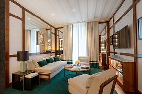 Portrait Milano - Lungarno Collection