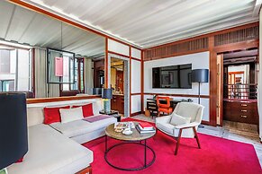 Portrait Milano - Lungarno Collection